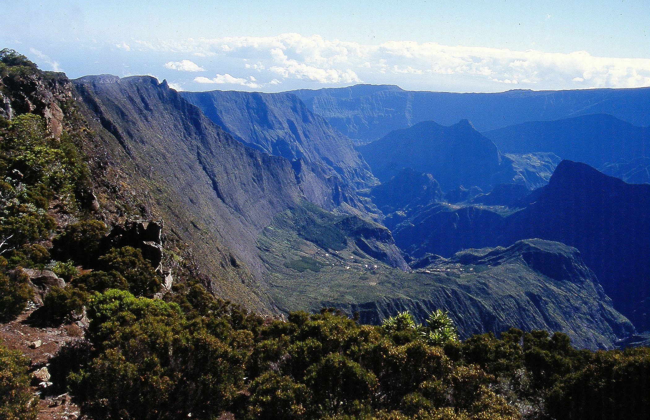 Cirque de Mafate vu de Grand Bénare (2896m) - La Réunion - France