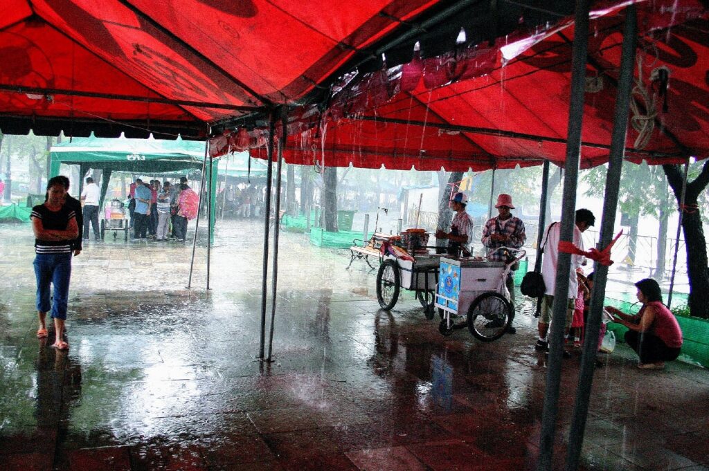 Pluie orageuse à Bangkok -Thaïlande