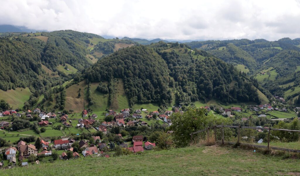 Belvédère Punct Belvedere Moieciu – Moieciu de Jos – Monts Piatra Craiului – Carpates méridionales – Transylvanie – Roumanie