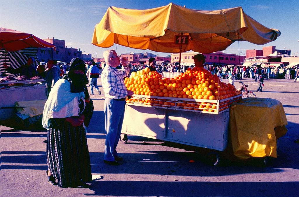 Marchand d’oranges – Place Jemaa el-Fna – Marrakech – Maroc