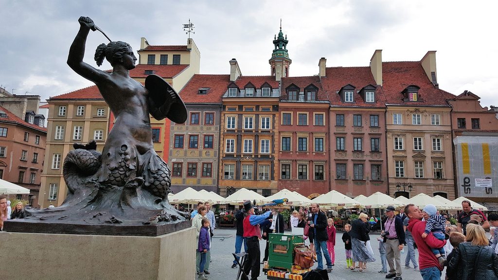 Statue de la Sirène (XIXe) -Rynek Starego Miasta- Place de la Vieille-Ville -Varsovie – Mazovie – Pologne