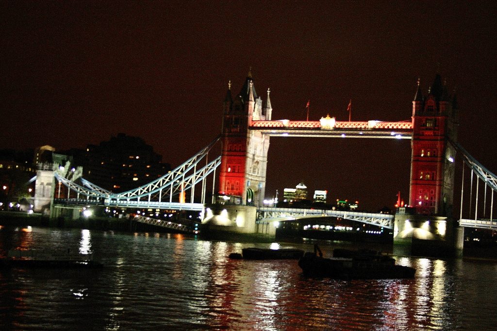 Tower Bridge (1894) – Londres – Angleterre -Royaume Uni